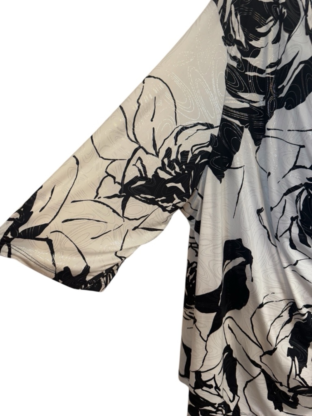 Maggie Barnes Black/White Floral Layered LOOK Top PLUS:  4X    #C - Picture 5 of 9